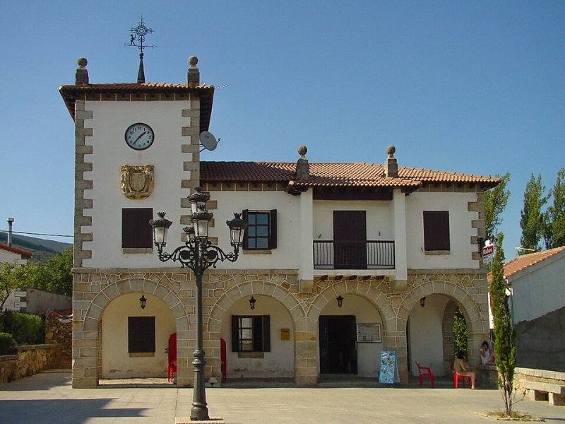 Navarredonda y San Mamés